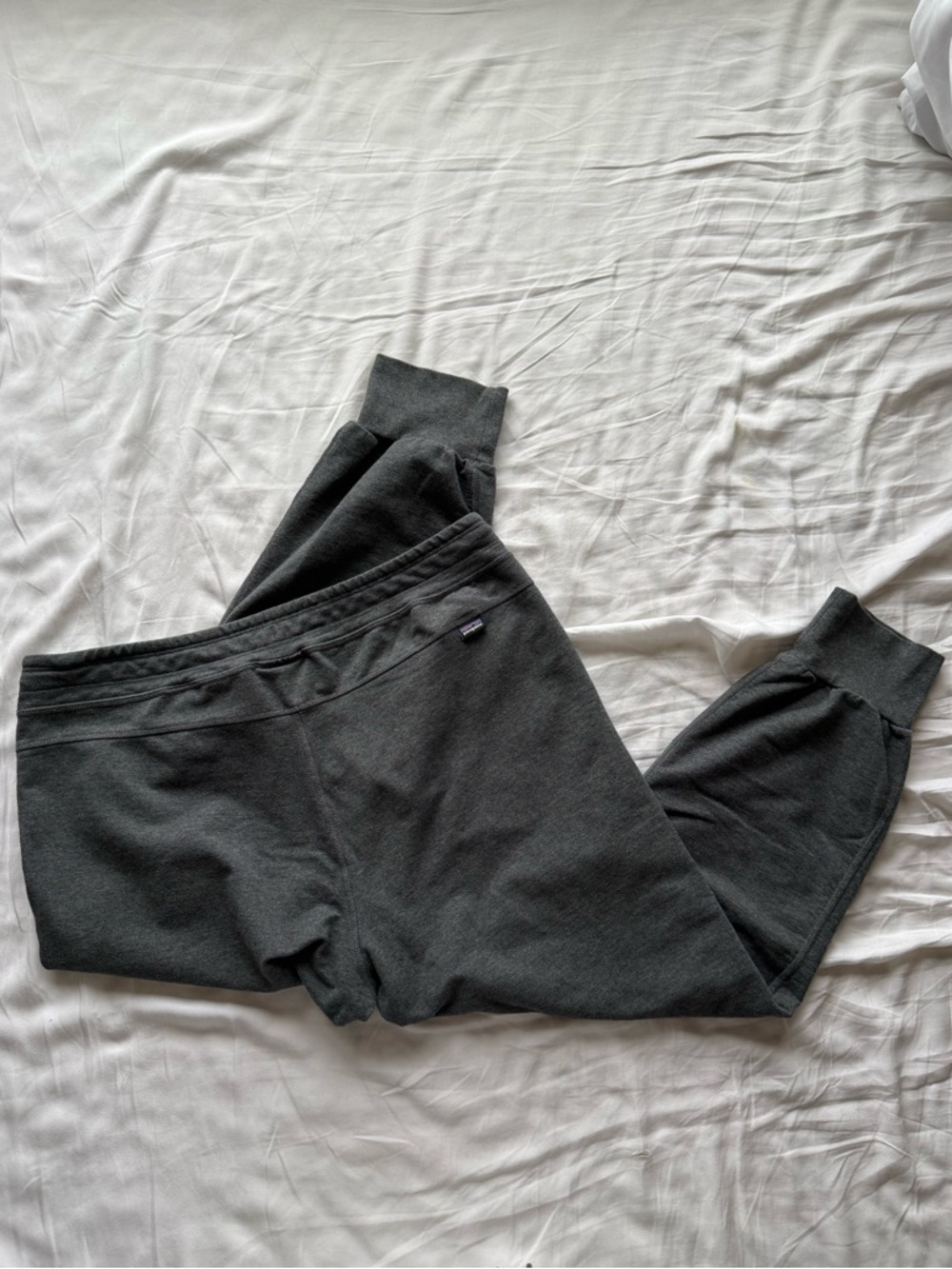 Patagonia Minimalist Athletic Women’s Grey Petite Joggers Sz. L